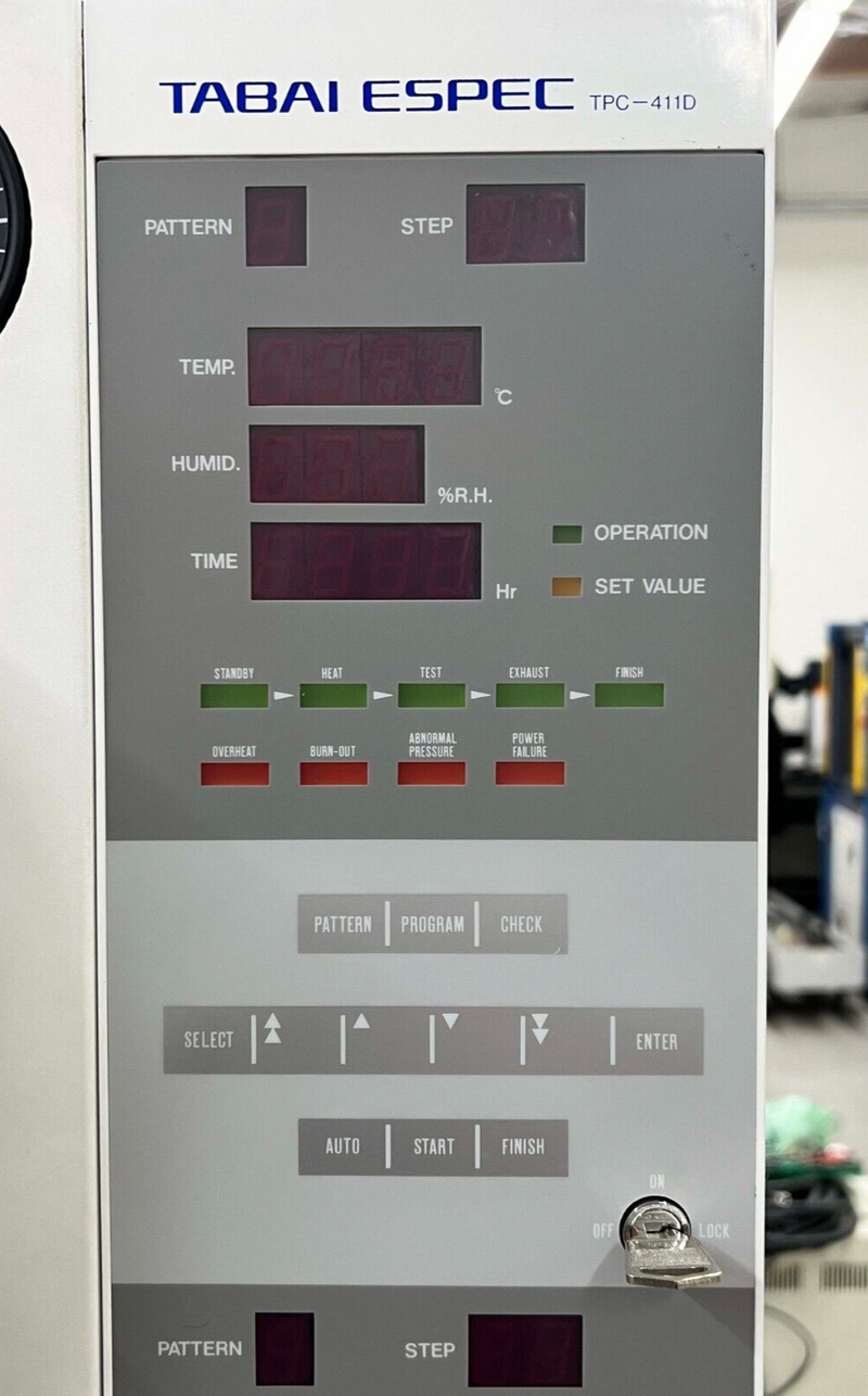 Tabai Espec TPC-411D Pressure Temperature and Humidity Chamber *used working