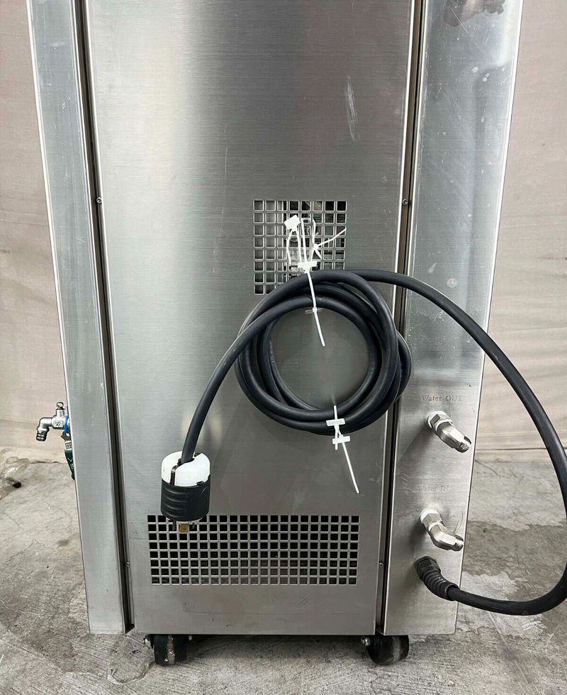 Wuxi Guanya Refrigeration Technology Lneya UST-3525 Cooling and Heating Machine.