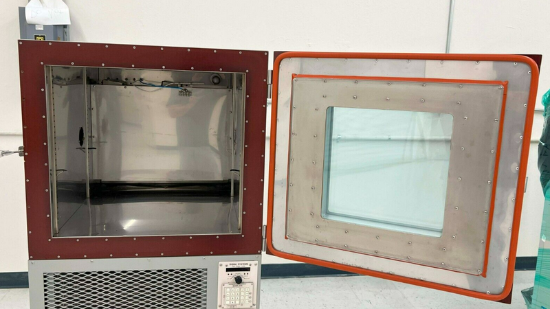 Sigma Systems SS4M Temperature Chamber, -30C/+170C *used working - Tech Equipment Spares, LLC