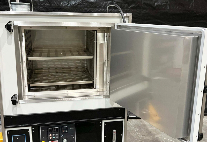 TPS Blue M DCC-256-B-PM Oven, 250 deg C (482 deg F) *used working