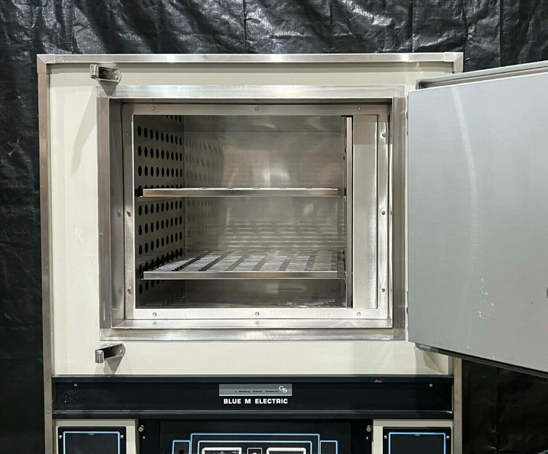 Blue M 256 Oven, 250 deg C/ 482 deg F *used working